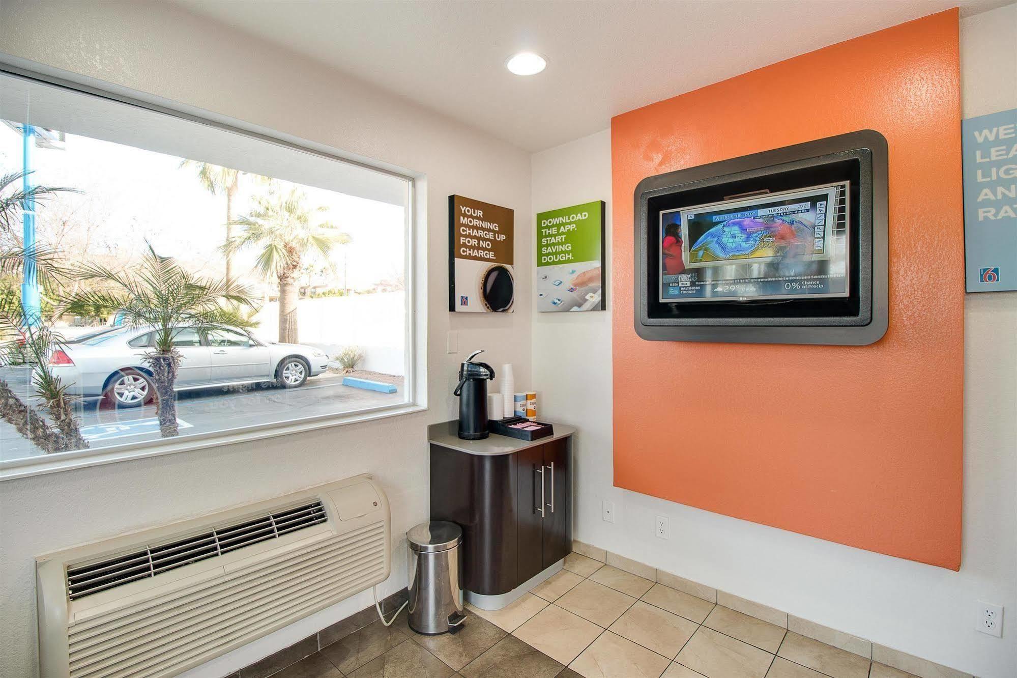 Motel 6-Phoenix, Az - East エクステリア 写真
