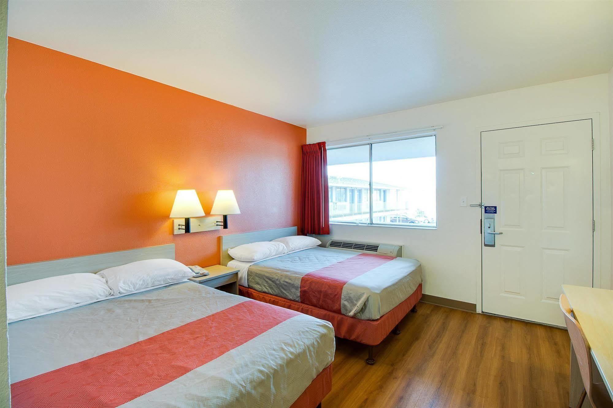 Motel 6-Phoenix, Az - East エクステリア 写真