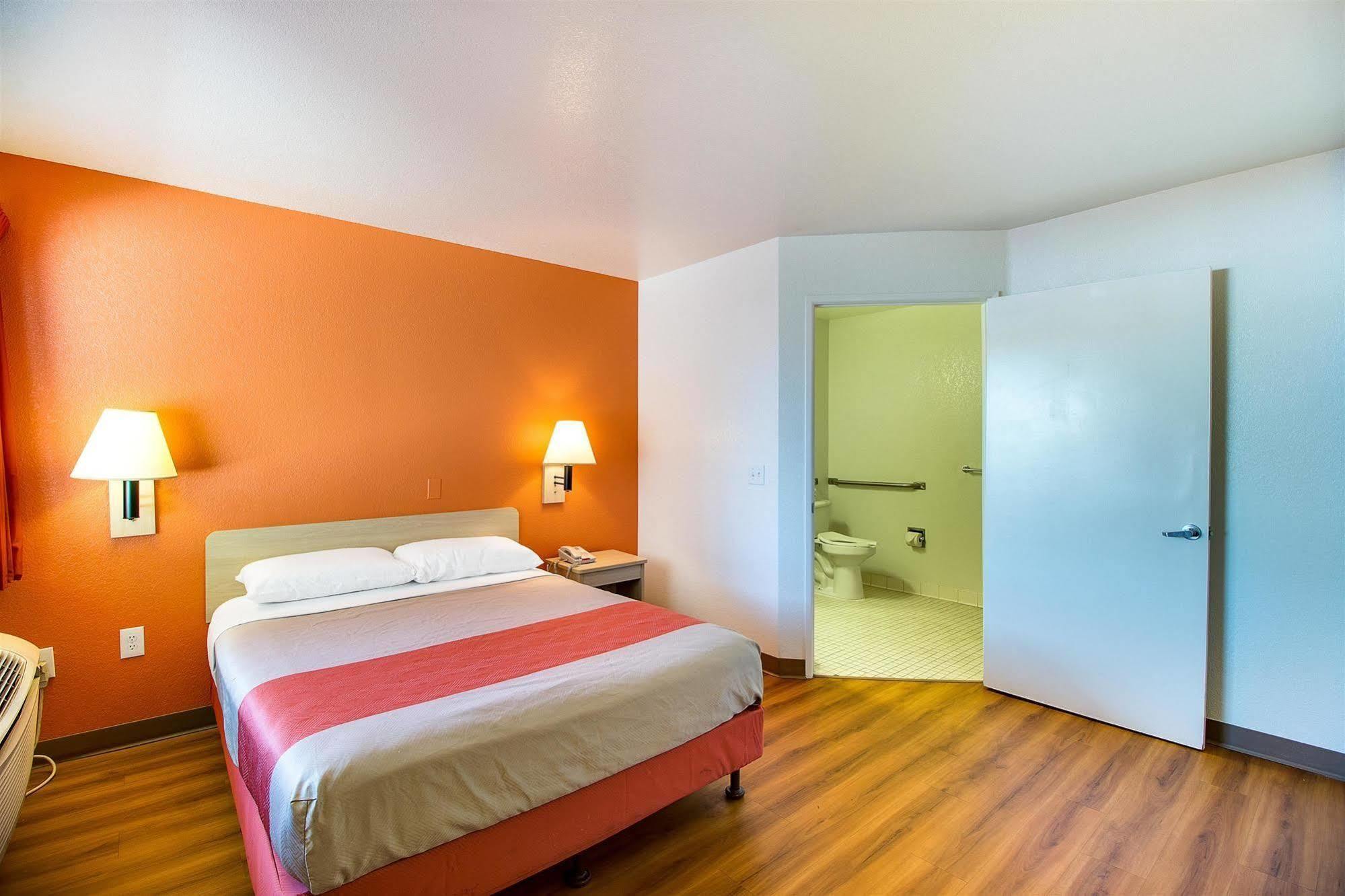 Motel 6-Phoenix, Az - East エクステリア 写真