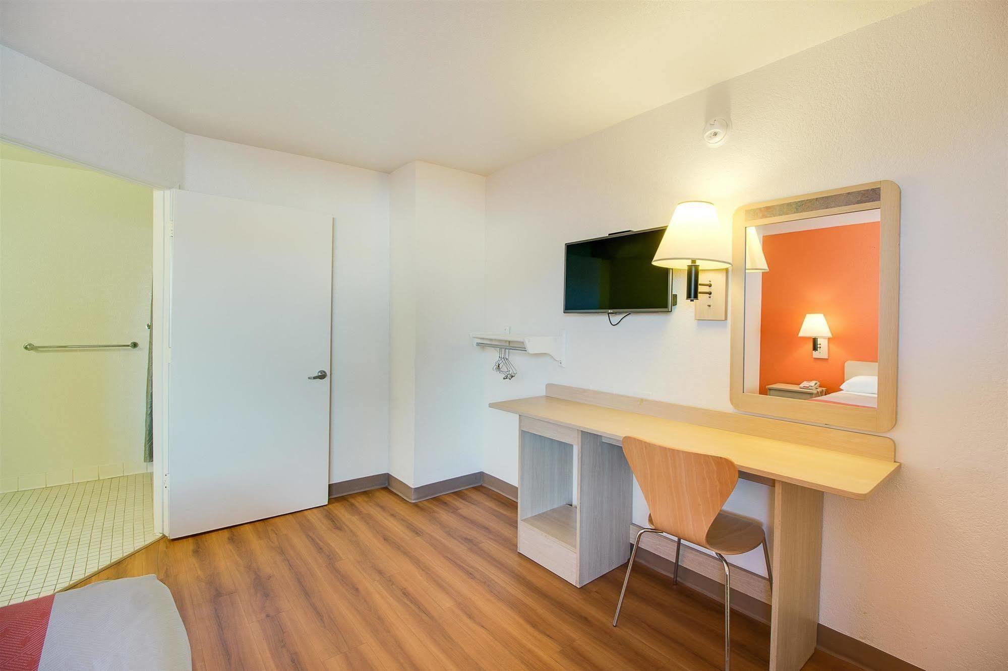 Motel 6-Phoenix, Az - East エクステリア 写真